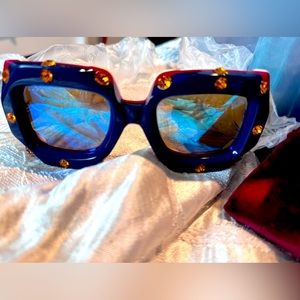 Brand New Authentic Gucci Hollywood Luxury Sunglasses.